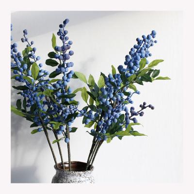 China New Popular Eco-Friendly O-X0090 Artificial Blueberry Fruit Short Stem Artificial Flowers California Berries Bouquets For Christmas Decor for sale