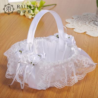 China Fashional HQYP007 Wedding Supplies Lace Fabric Wedding Candy Basket Romantic Flower Basket for sale