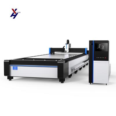 Chine 1 kW 1,5 kW Machine de découpe laser à fibre de carbone à feuille métallique en acier inoxydable refroidie par eau à vendre