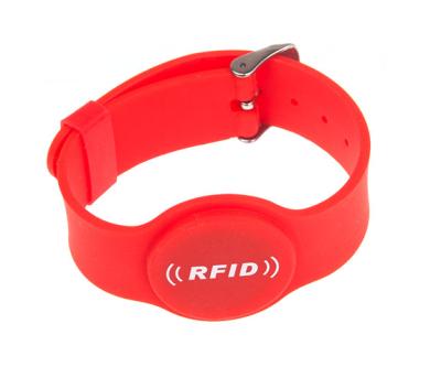 China Silkscreen, der ISO 14443A 13,56 MHZ-Silikon Rfid-Armband druckt zu verkaufen