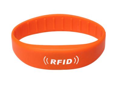 China Manschette EM4305 EM4100 TK4100 UHF Rfid für Waterpark zu verkaufen