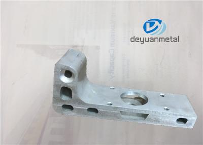 China El diseño modificado para requisitos particulares sacó final del molino del CNC de los perfiles del aluminio que molía en venta