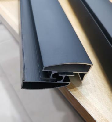 Cina Profil di doccia in alluminio per bagno Top Track con rivestimento in polvere nero anodizzato in vendita