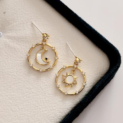 China Hyacinth Fairy Temperament Asymmetrical Shell Round Sun Earring CLASSIC Silver Zircon 925 Needle and Moon for sale