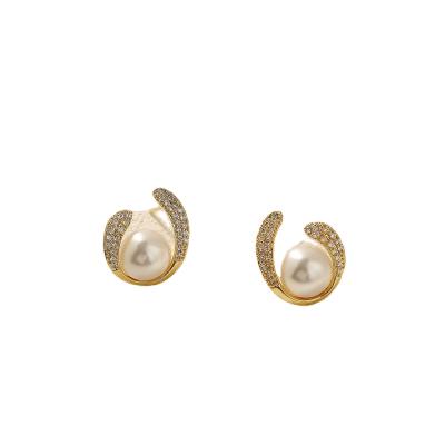 China FASHIONABLE Hyacinth Fashion Imitation Jewelry Elegant Stud Earrings For Women Bride Wedding Pearl Earrings for sale