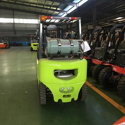 China Hotels Rate Cheap 2.5 Ton Petrol Fork Lift Gas Powered Forklift Lpg Gasoline Forklift for sale