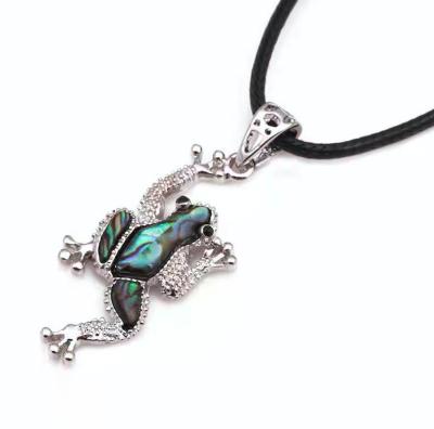 China Fashionable Hot Selling Colorful Abalone Shell Geometric Pendent Necklace For Women for sale