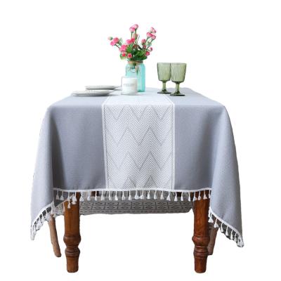 China Waterproof Luxury Embroidery Rose Birthday Party Party Striped Tablecloth Waterproof for sale