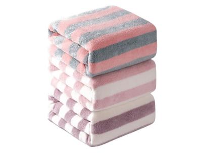 China Sustainable Wholesale Soft Thick Bath Towel 70*140 Microfiber Bath Towels for sale