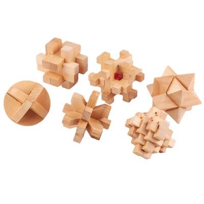 China Mini children's and adults' metal and wooden puzzles deal with intelligence and logic and hand open 3D games wire chain case Amazon hot for sale