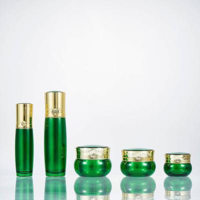 Cina il trucco di lusso di 30ml 50ml 15g 50g Skincare che imballa i contenitori cosmetici di lusso acrilici stona verde in vendita