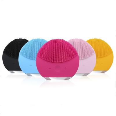 China DEEP CLEANING Customized Mini Electric Silicone Sonic Facial Waterproof Vibrating Cleaning Brush for sale