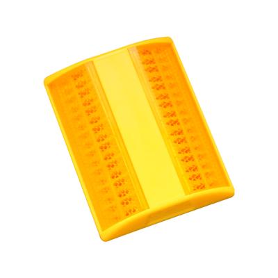 China PC/ABS Yellow Traffic Road Stud Pavement ABS Cat Eyes Plastic 3mm Reflector Road Marking for sale