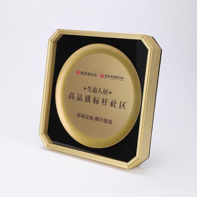 China Wholesale Morden Medal Awards and Plaques with Gift Boxes for School Memorabilia for sale