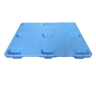 China Export Single Faced Stackable Plastic Pallet 1140X1140X140mm 9 Feet Closed Deck Plastic Pallets for sale