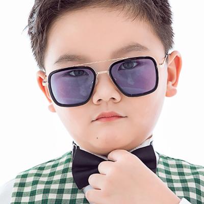 China Fashion sunglasses 2021 fashion sun glasses shades square sun glasses for boy and girl occhiali DA sole for sale