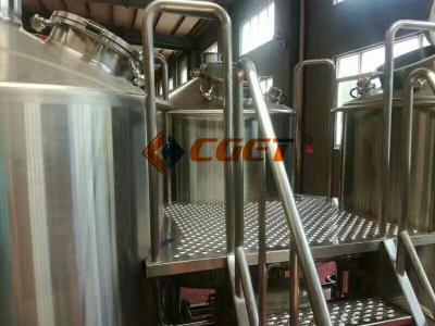 China 220V / het Materiaalbier die van 380V Microbrewery Installatie tot Kant en klare Brewpub-Systemen maken Te koop