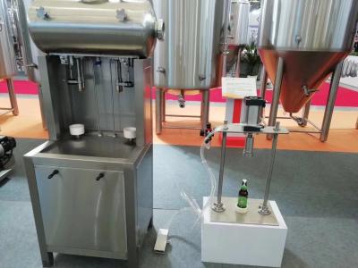 China automatische Glasflaschen-Füllmaschine 50Hz SUS304 für Bier/Getränk zu verkaufen