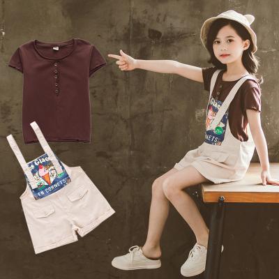 China Preppy style girls' summer clothes 2021 big children's new style sweet and cute T-shirt strap set for sale