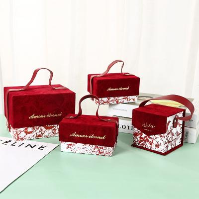 China Recycled Materials Handbag Boxes Velvet Fashionable Luxury Gift Packing Box for sale