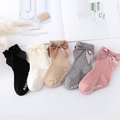 China Sustainable Infant Baby Cotton Boobs Soft Bowknot Babies Boobs Anti Slip Bottom for sale