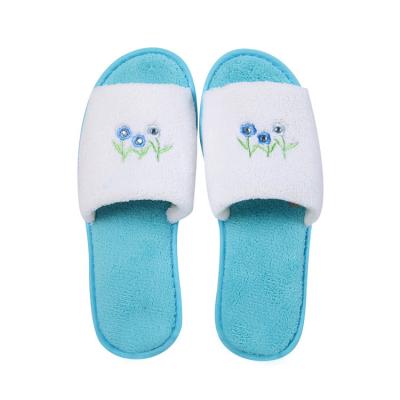 China Super Soft Cheap Hotel Slippers Luxury Soft And Cozy Soft Comfortable Indoor Cotton Slipper Indoor Winter Slippers for sale