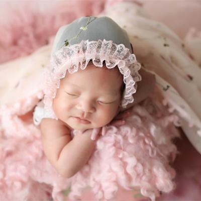 China Anti-pilling Children Studio Background Photography Props Christmas Gift Wrap Set Newborn Baby Equipment Infant Wrap Covering for sale