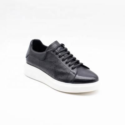 China Hot Selling Anti-odor Mens Sneaker 2022 New Design Men Leather Shoe For Outdoor for sale