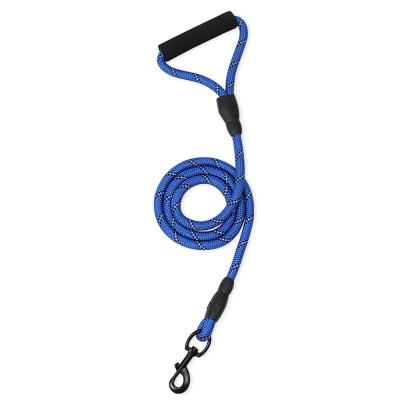 China Hot Selling and High Quality Pet Accessories Reflective Reflective Strong Nylon Rope Dog Leash for sale