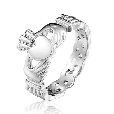 China Trendy Hand With Heart Claddagh Wedding 925 Sterling Silver Ring For Women Heartbeat Couple Rings for sale