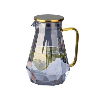 China 60OZ 72OZ Borosilicate Glass Pitcher Viable Water Carafe with Unique Diamond Pattern, Beverage Pitcher for Homemade Iced Tea and Juice for sale