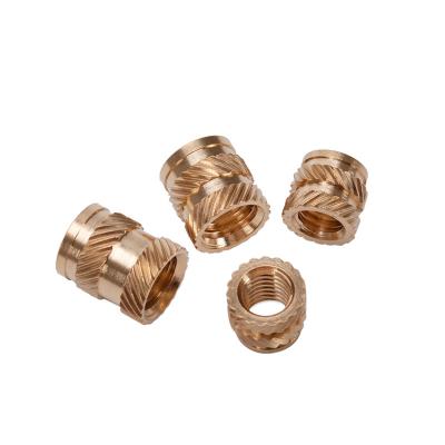 China M3 M4 M5 M6 Knurled Brass Insert Nut für Heat Stacking-Anwendungen zu verkaufen