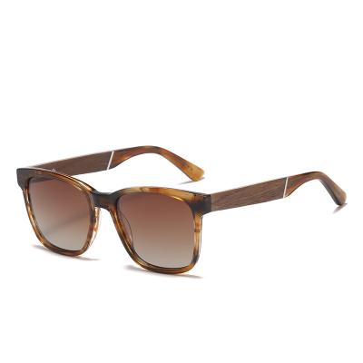 China Fashion Sun Glasses Gradient Polarized Lens Brown Frame Acetate Wood Sunglasses For Men And Women for sale