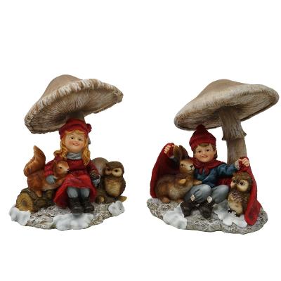 China World Supplier Polyresin Autumn Decor Mushroom Boy &Girl with Animal Figures for Fall Decoration for sale