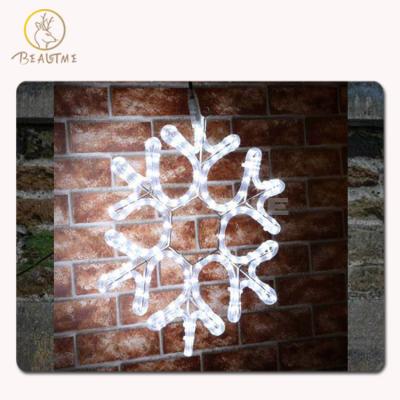 China Commercial Christmas Snowflake 2D Pattern Light Top Sale 110V220V IP67 Dia45cm Top Use Pattern Light Holiday Lighting By Rope Lamp for sale