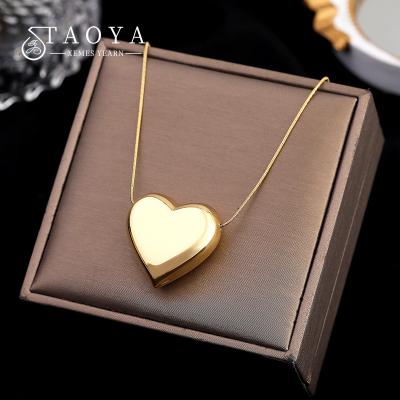 China Europe and America European and American Simple Heart Metal Peach Hip Hop Pendant Necklace Titanium Steel Girl's Sexy Clavicle Chain for Woman 2021 for sale