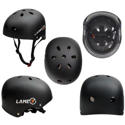 China Factory Hotsales Fashionable Roller Skating Helmets Breathable Skateboard Protective Sets Adults Bike Helmet for sale