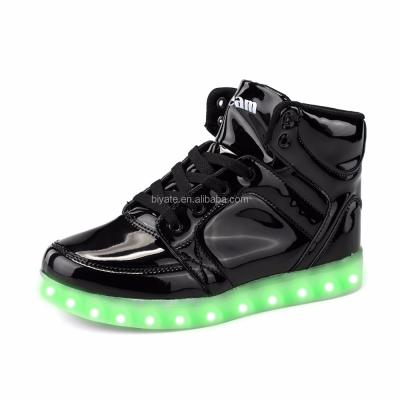 China Anti-slippery kids led light up shoes pu leather sports shoes light up shoes for sale