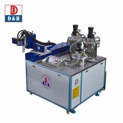 Cina 25L Capacità del serbatoio PGB650B Robot Epoxy Resin Compound Hardner Glue Potting Machine con sistema di controllo PLC in vendita