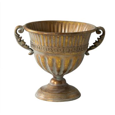 China CLASSIC Large Rustic Metal Flower Vase Antique Gold Metal Flower Vase With Handle for sale