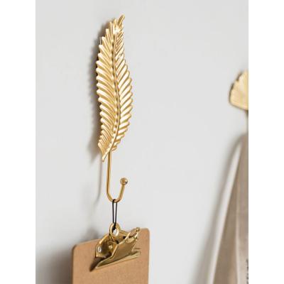 China 2021 New Arrivals Metal Gold Foil Iron Plant Viable Decorative Wall Hooks For Bedroom for sale