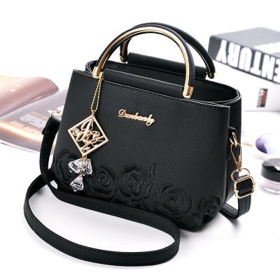 China 2022 new Korean version designer lady SC1108 cross - body bag women handbag low shoulders with big price ladies handbags made in china for sale