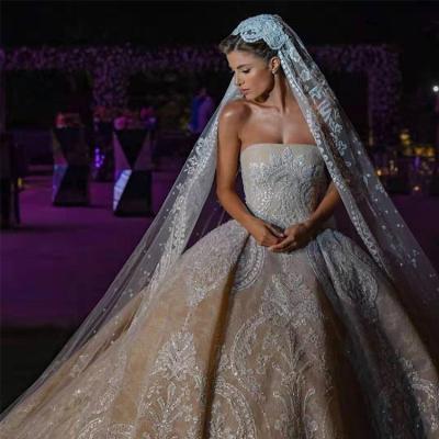 China New Arrival Anti-Static Sexy Lace Wedding Bridal OEM Flowers Crystal Wedding Dress V-Neck Backless Bridal Ball Gowns for sale