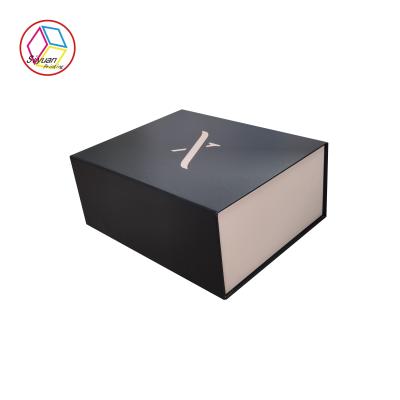 China Handmade luxury custom logo collapsible gift box for sale