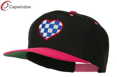 Chine Coeur à carreaux brodé de rose de noir de casquettes de baseball de Snapback de mélange de laine à vendre