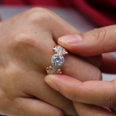 China Large ALLOY Zircon Ring Fashion Wedding Jewelry Female Engagement Ring Female Crystal Silver Ring for sale