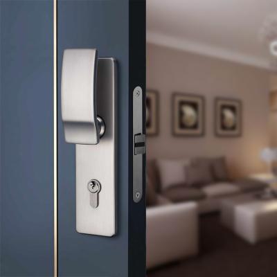 China Modern Design Luxury Hotel Interior Handle Zinc Alloy Door Handles Lever With Plate for sale