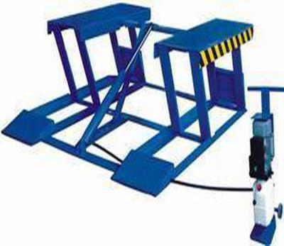 China Low Maintanence Rise Lift 2.7tons Auto Movable Portable Scissor Car Lift for sale