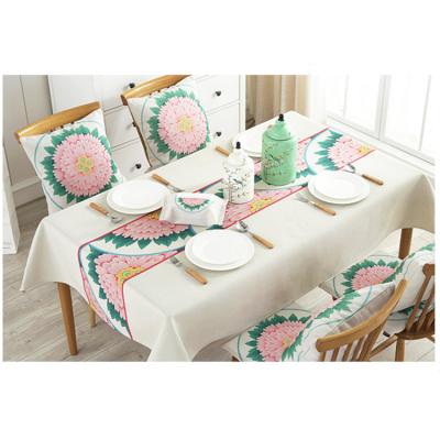 China Waterproof Polyester Custom Printed Oilproof Table Cloth for sale