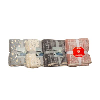 China Luxury 100% Burnt Polyester Blankets PV Velvet Plush Blankets For Bed for sale